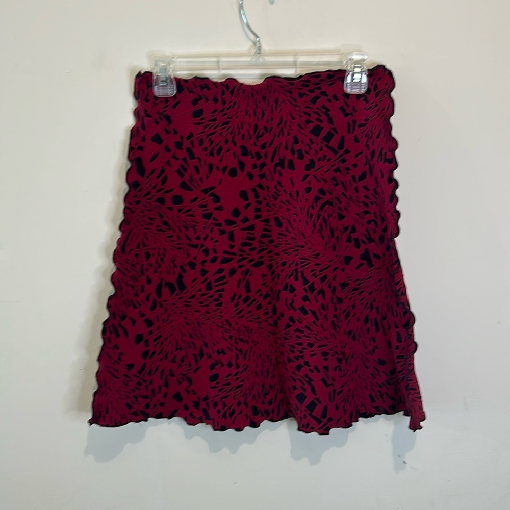 Haystacks red and black geometric textured skirt size medium